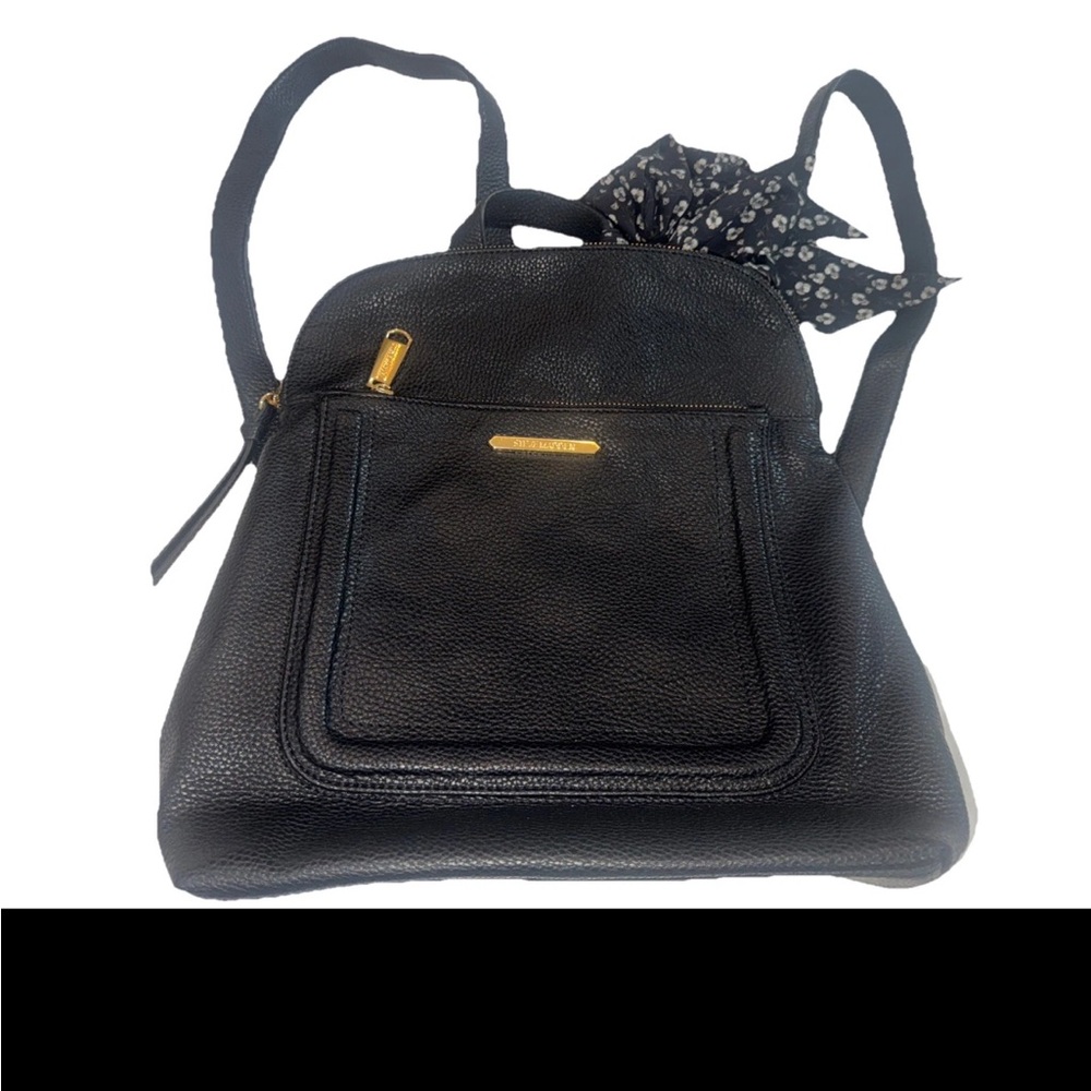 Steve Madden Mini Gold Zipper  Ladies Black Backpack Great Condition